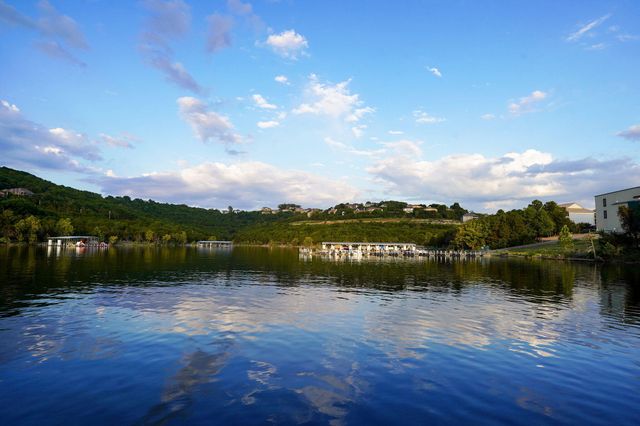 225 Lower Emerald Bay Circle 13, Hollister, MO 65672