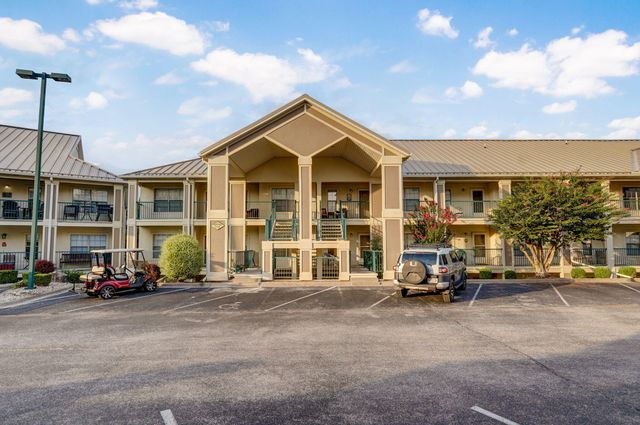 225 Lower Emerald Bay Circle 13, Hollister, MO 65672