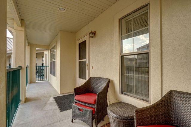 225 Lower Emerald Bay Circle 13, Hollister, MO 65672