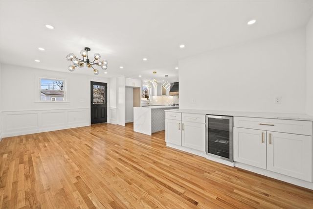 171 Carey Cir, Stoughton, MA 02072