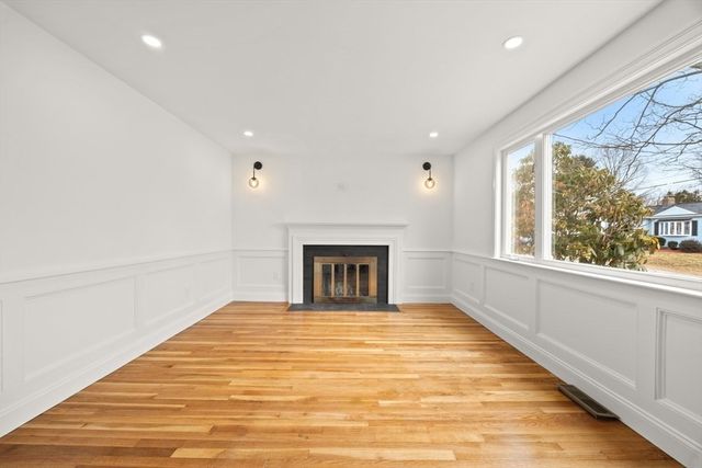 171 Carey Cir, Stoughton, MA 02072