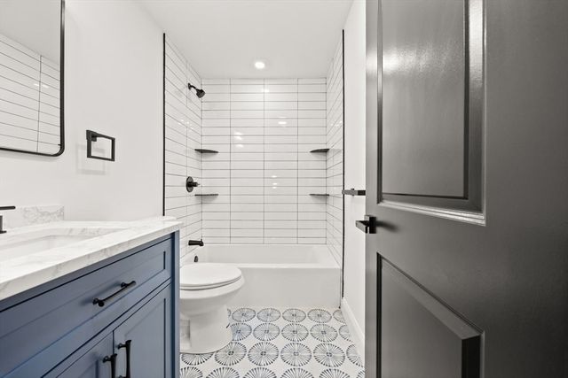 171 Carey Cir, Stoughton, MA 02072