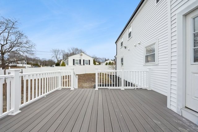 171 Carey Cir, Stoughton, MA 02072