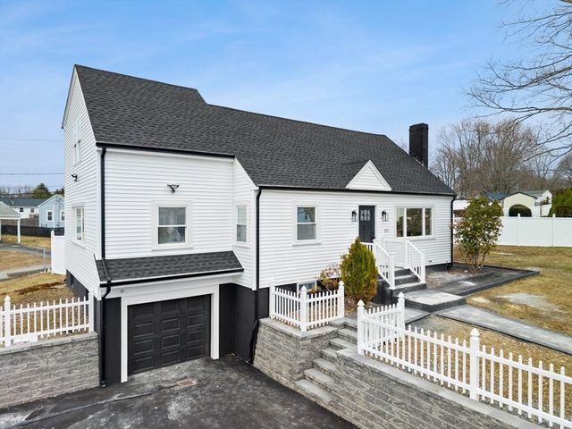 171 Carey Cir, Stoughton, MA 02072