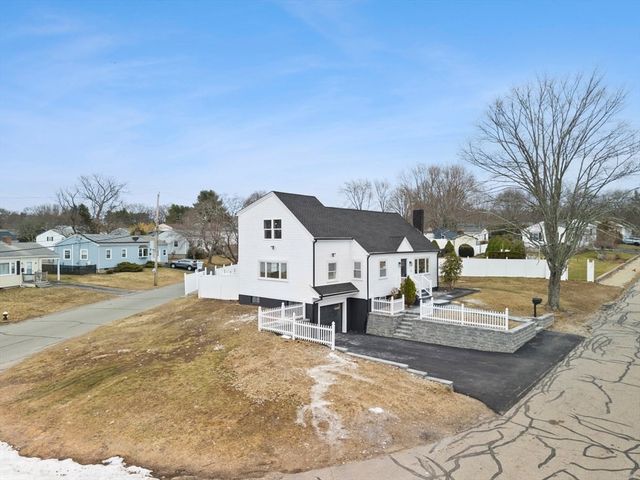 171 Carey Cir, Stoughton, MA 02072