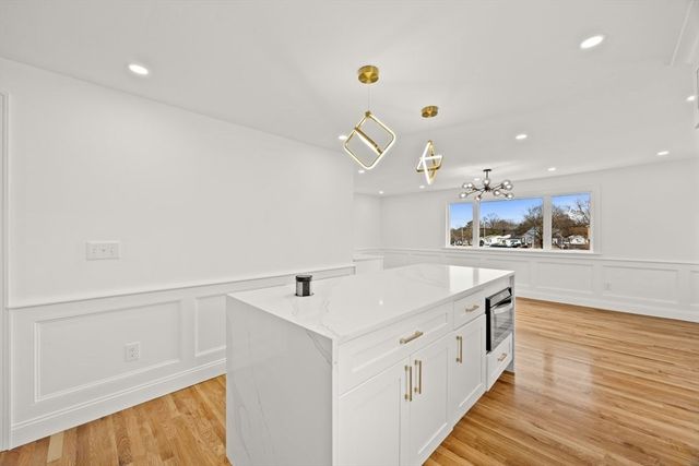 171 Carey Cir, Stoughton, MA 02072