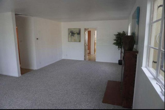 913 California Street SE, Albuquerque, NM 87108