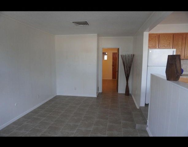 913 California Street SE, Albuquerque, NM 87108