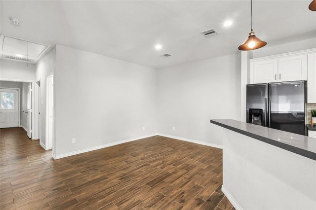507 E Foley Street, Alvin, TX 77511