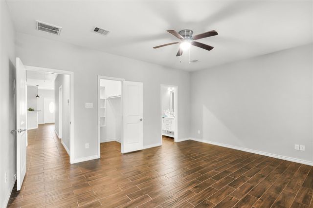 507 E Foley Street, Alvin, TX 77511