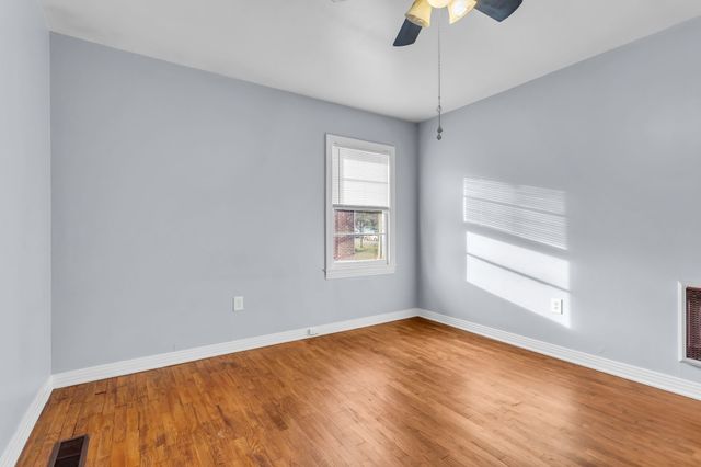 105 Lynn Dr, Columbia, TN 38401