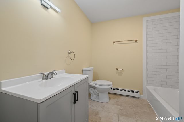 19 Cody Avenue B6, Plainville, CT 06062