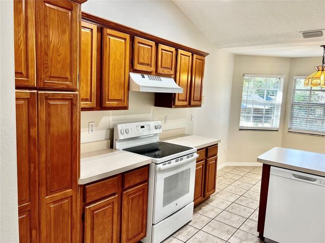 16216 HILLSIDE CIRCLE, Montverde, FL 34756