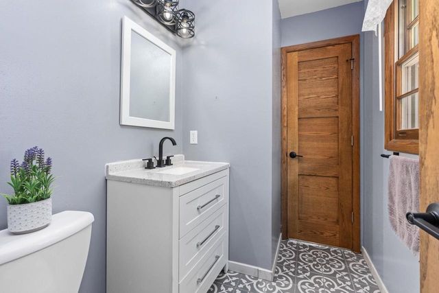 1011 Bay Ridge Road, Madison, WI 53716