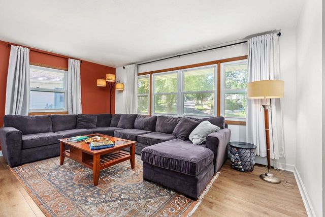 1011 Bay Ridge Road, Madison, WI 53716