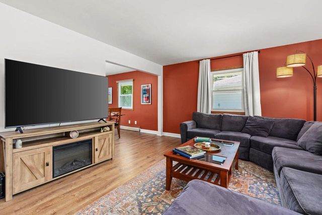 1011 Bay Ridge Road, Madison, WI 53716