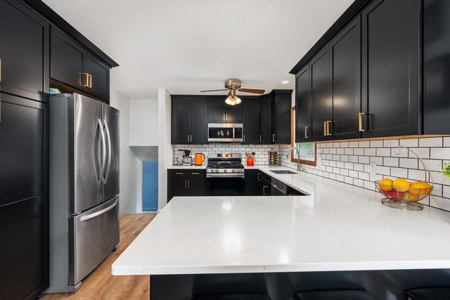 1011 Bay Ridge Road, Madison, WI 53716