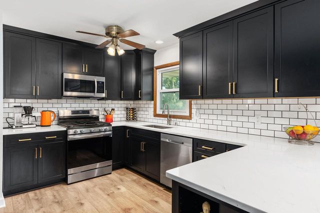 1011 Bay Ridge Road, Madison, WI 53716
