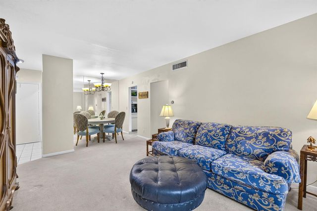 400 S Cypress Road 427, Pompano Beach, FL 33060