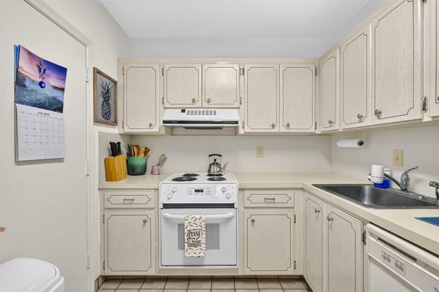 400 S Cypress Road 427, Pompano Beach, FL 33060