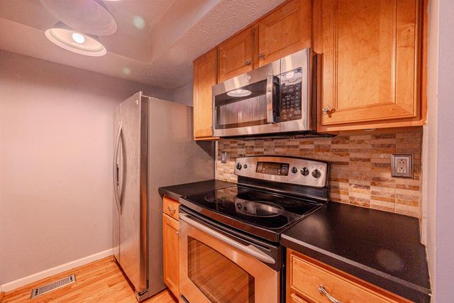 3001 Essington Drive, Dublin, OH 43017