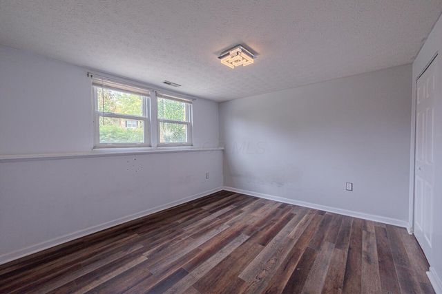 3001 Essington Drive, Dublin, OH 43017