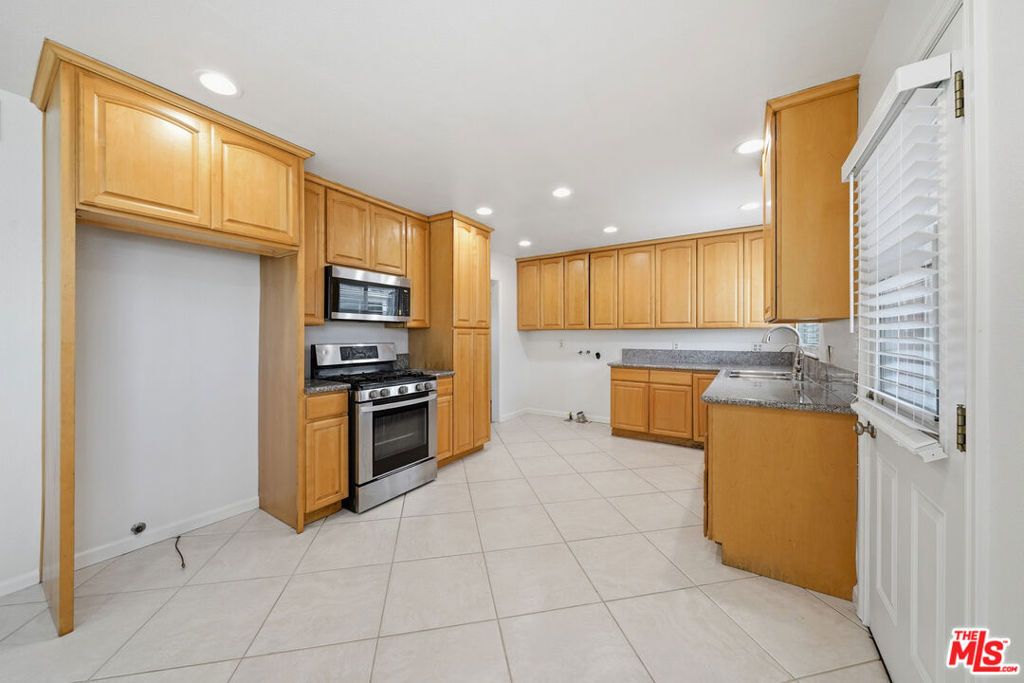 Image 11 of property listing at 13010 Marlette Drive, La Mirada, CA 90638