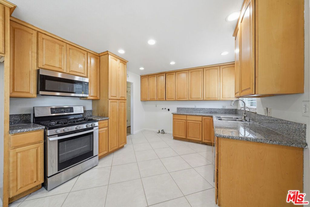 Image 12 of property listing at 13010 Marlette Drive, La Mirada, CA 90638