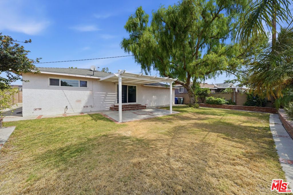 Image 22 of property listing at 13010 Marlette Drive, La Mirada, CA 90638