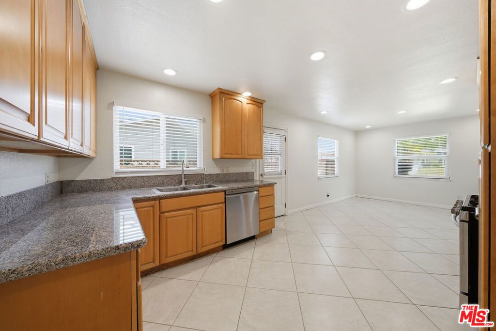 Image 5 of property listing at 13010 Marlette Drive, La Mirada, CA 90638