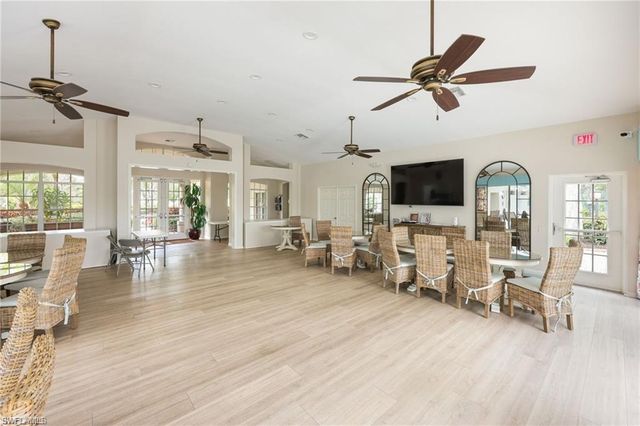 7564 Silver Trumpet LN U202, Naples, FL 34109