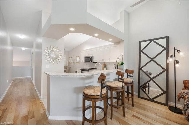7564 Silver Trumpet LN U202, Naples, FL 34109