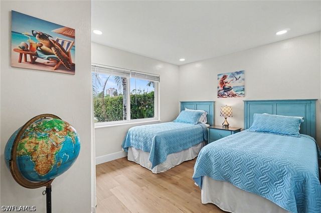 4618 Sierra LN, Bonita Springs, FL 34134