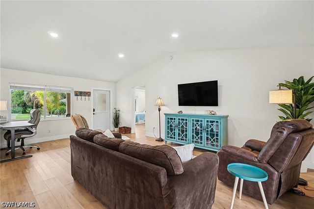 4618 Sierra LN, Bonita Springs, FL 34134
