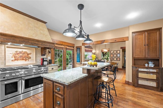53 Wildcat Lane, Eureka Springs, AR 72631