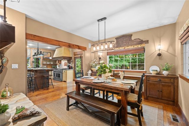 53 Wildcat Lane, Eureka Springs, AR 72631