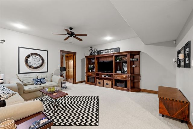 53 Wildcat Lane, Eureka Springs, AR 72631