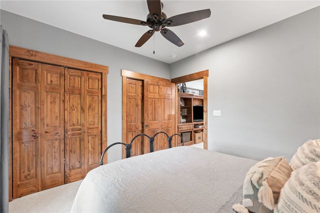 53 Wildcat Lane, Eureka Springs, AR 72631