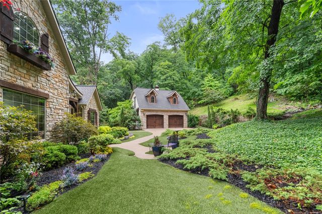 53 Wildcat Lane, Eureka Springs, AR 72631