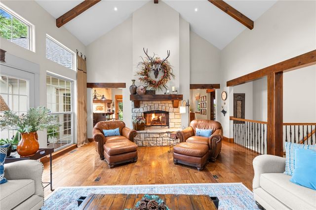 53 Wildcat Lane, Eureka Springs, AR 72631