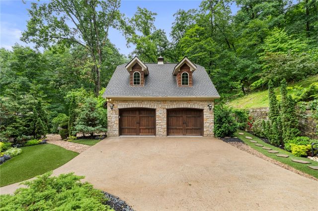 53 Wildcat Lane, Eureka Springs, AR 72631