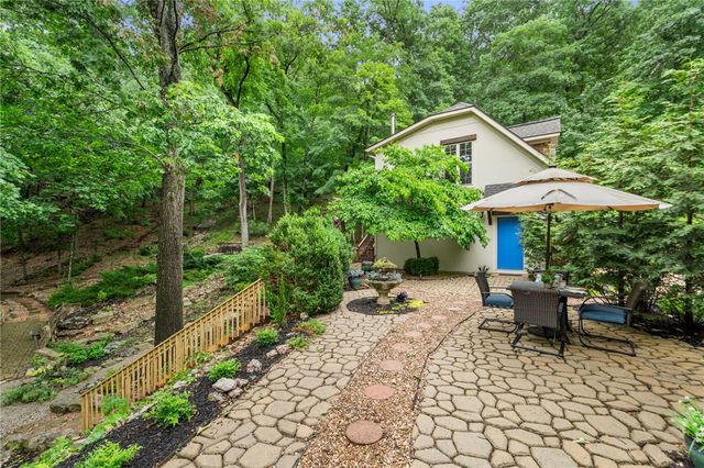 53 Wildcat Lane, Eureka Springs, AR 72631