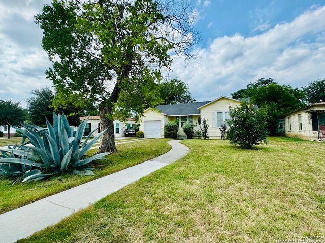 211 LEMING DR, San Antonio, TX 78201