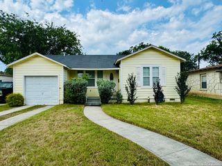 211 LEMING DR, San Antonio, TX 78201