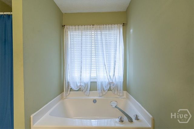 1202 Nunnally Drive, Monroe, GA 30655