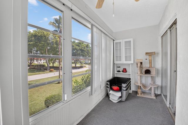 2 Abbey Lane 205, Delray Beach, FL 33446