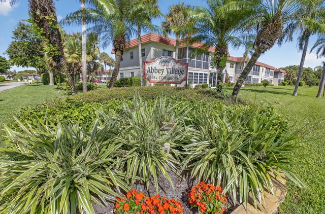 2 Abbey Lane 205, Delray Beach, FL 33446