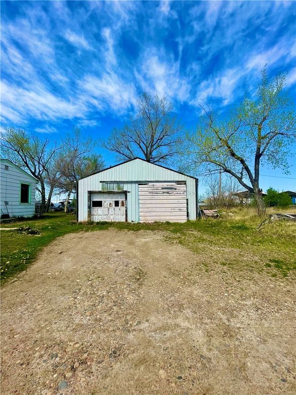200 Cleveland, Other, MT 59523 photo 3