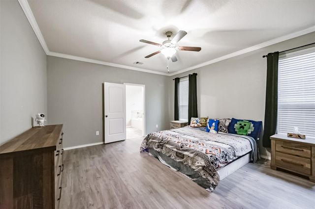 14002 Willowshire Lane, Houston, TX 77014