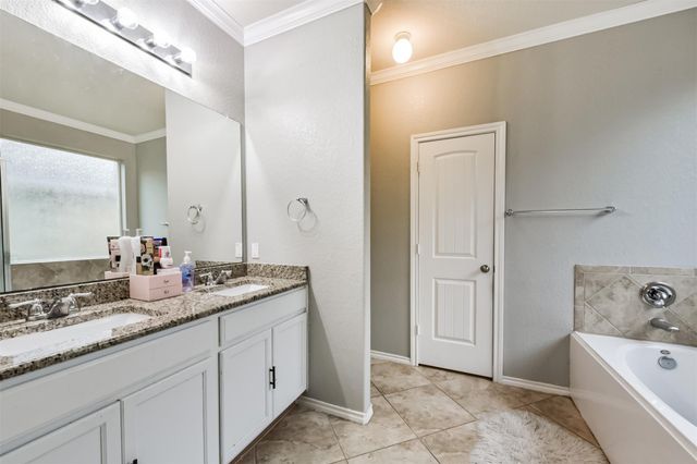 14002 Willowshire Lane, Houston, TX 77014